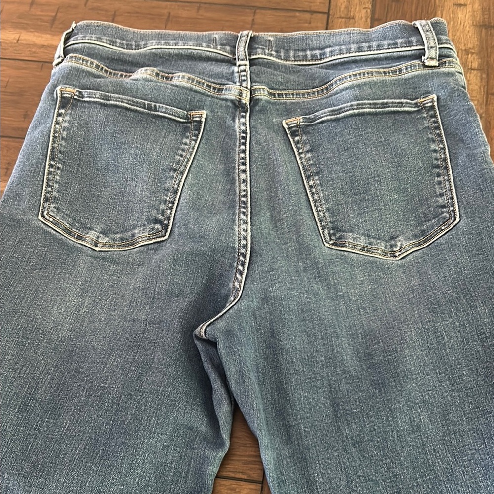 Abercrombie & Fitch size 32 “The Flare Ultra High Rise” EUC - Picture 7 of 7